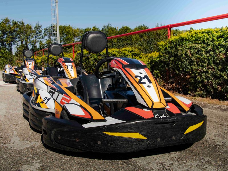 I kart della scuola schierati al paddock del Kartodromo Dino Ferrari